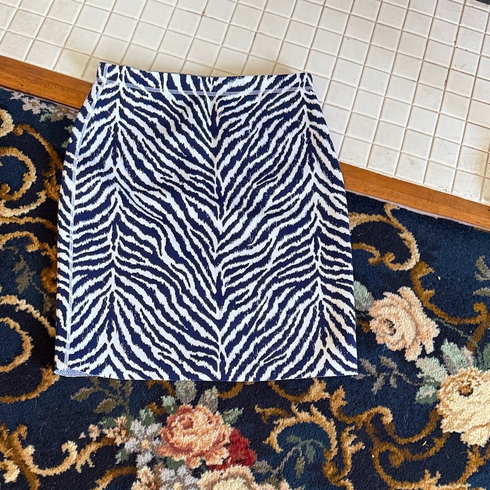 J. Mckaughlin‎ reverse Zebra stretch  Pencil Skirt- never worn 169 retail